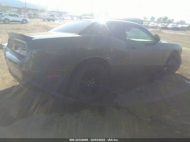2C3CDZAG8JH318354 Dodge Challenger Sxt Plus