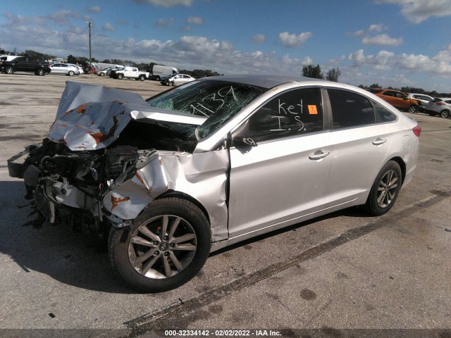2015 HYUNDAI SONATA 2.4L SE VIN: 5NPE24AF2FH049139