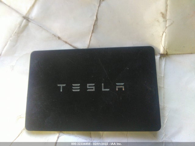 2022 Tesla Model Y, VIN: 7SAYGDEE3NF308348