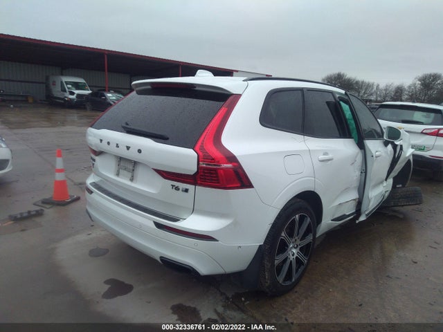 2018 Volvo XC60, VIN: LYVA22RL8JB111228