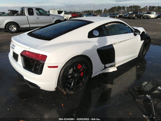 2018 Audi R8, VIN: WUABAAFX6J7901109