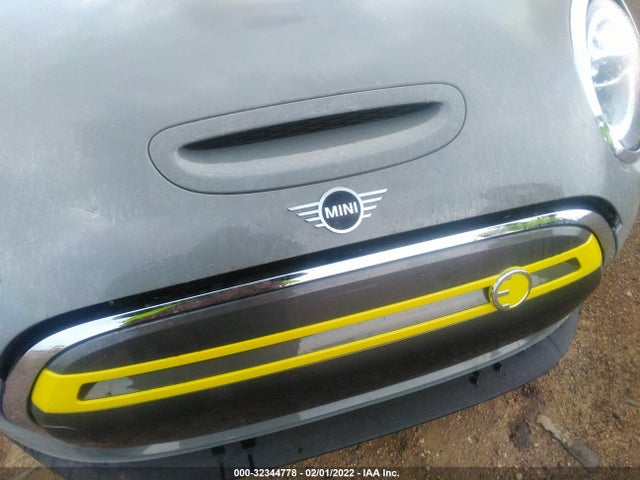 2021 Mini Cooper, VIN: WMWXP3C0XM2N64284