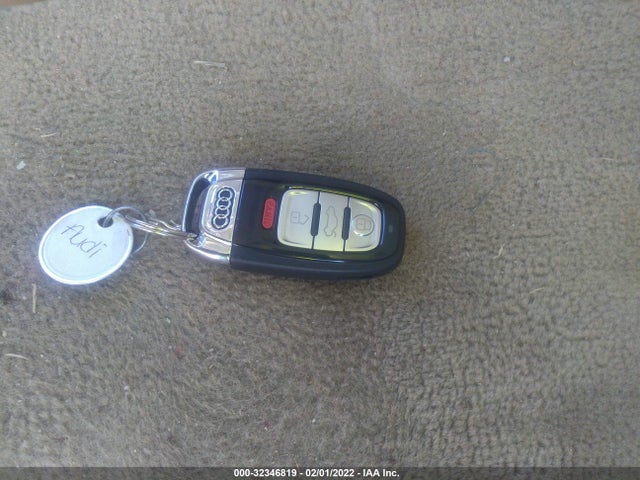 2015 Audi A8, VIN: WAU32AFD3FN011526