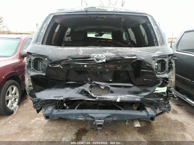 2018 Toyota Sequoia, VIN: 5TDBY5G15JS157308