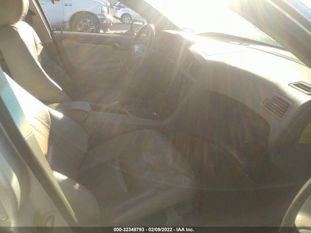 2004 VOLVO S60 VIN: YV1RS64A842393547