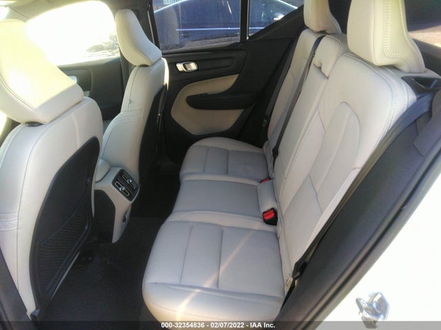 2021 Volvo XC40, VIN: YV4162UK3M2490449