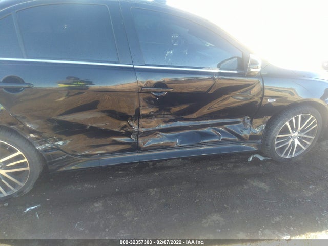 2017 Mitsubishi Lancer, VIN: JA32V2FW9HU003354
