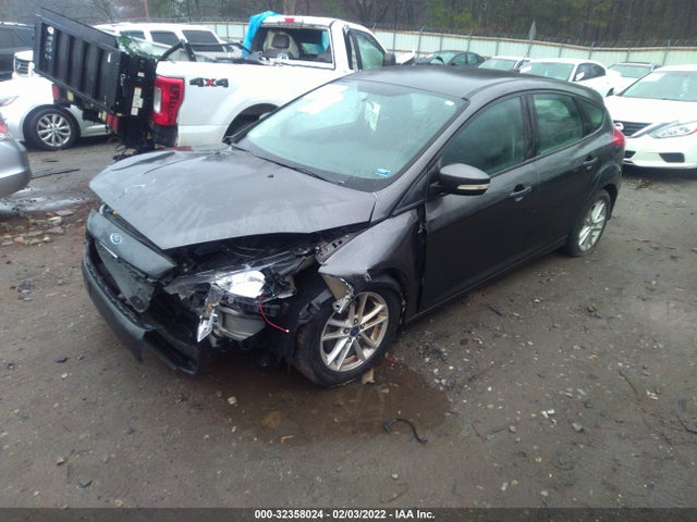 Ford FOCUS SE 2015 1FADP3K21FL351428 Image 2