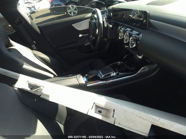 2020 Mercedes-Benz CLA-Class, VIN: W1K5J5DB0LN093384
