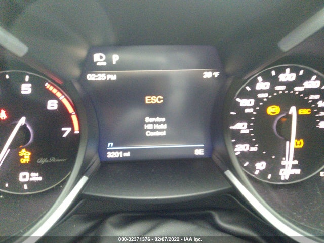 2022 Alfa Romeo Stelvio, VIN: ZASPAKBN0N7D26709
