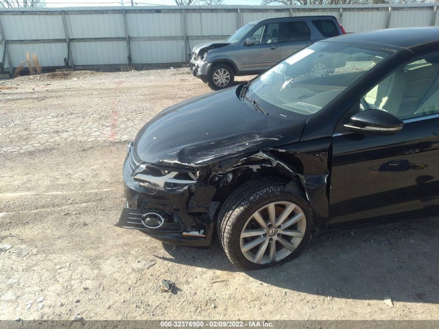 2016 Volkswagen Eos, VIN: WVWBW8AH7GV000696
