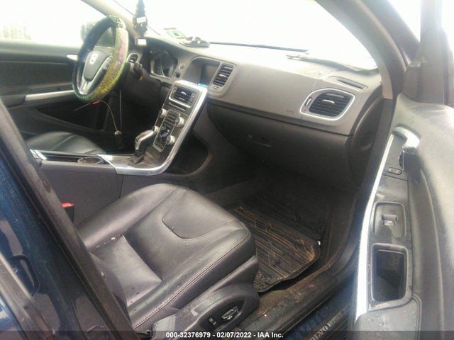 2015 Volvo S60, VIN: YV126MFK1F1345011