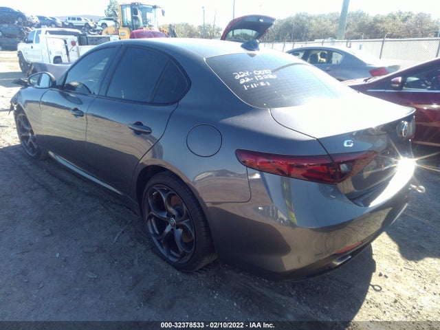 ZARFAEENXJ7596516 Alfa Romeo Giulia Ti Sport
