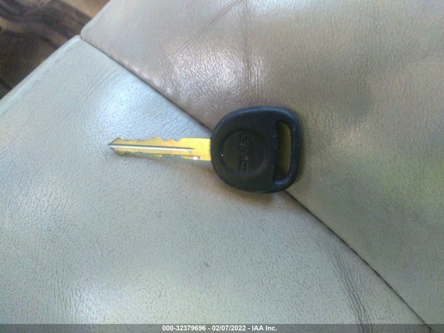 GMC YUKON SLT 2004 1GKEK13Z54R285476 Image 3