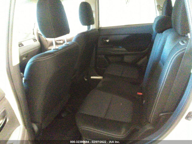 JA4AZ3A30GZ008801 Mitsubishi Outlander Se/sel/es