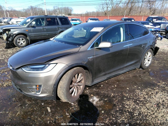 Tesla MODEL X 2016 5YJXCAE23GF004920 Image 2