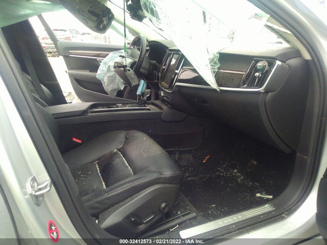 2017 Volvo S90, VIN: YV1102AKXH1006954