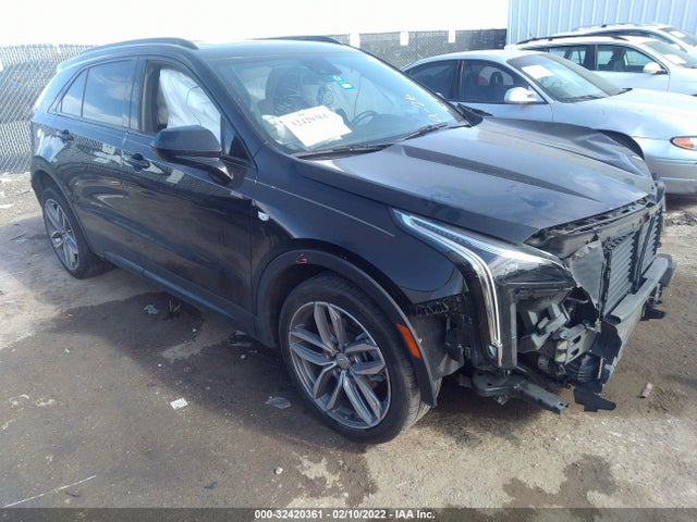 2020 Cadillac XT4, VIN: 1GYFZER43LF019690