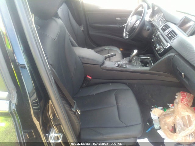 BMW 3 Series 320i 2016 WBA8A9C58GK616021 Image 5