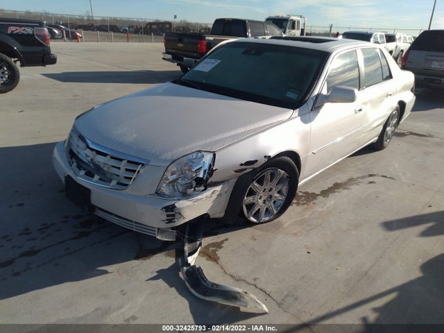 Cadillac Dts Premium Collection 2011 1G6KH5E60BU132640 Image 2