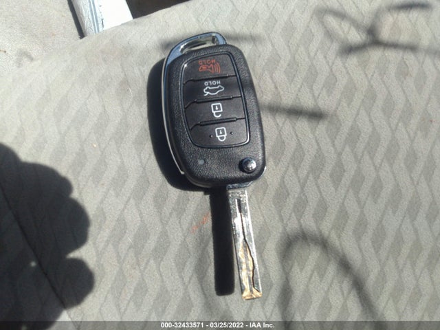 Hyundai SONATA ECO 2018 5NPE24AA0JH717405 Image 3
