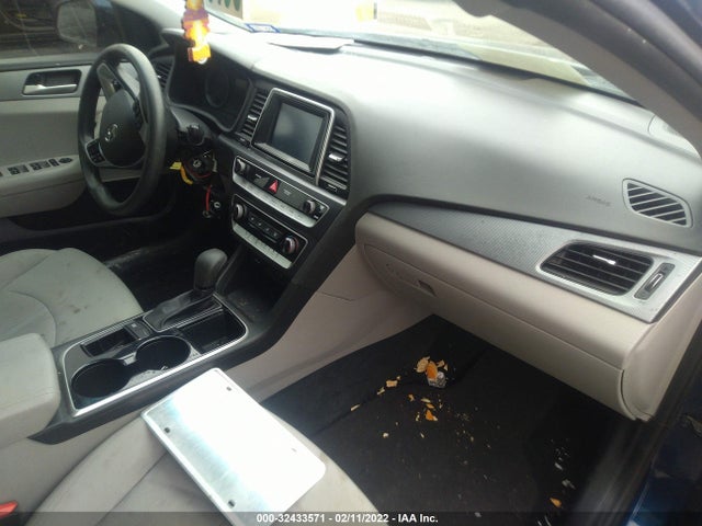 Hyundai SONATA ECO 2018 5NPE24AA0JH717405 Image 11