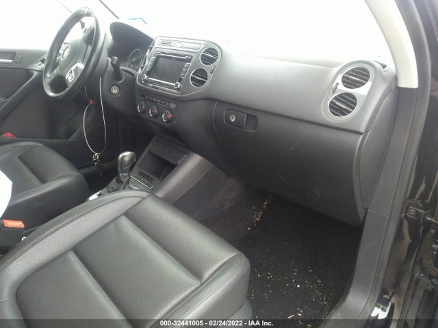 2015 Volkswagen Tiguan, VIN: WVGAV7AX5FW559975