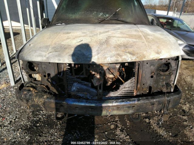 3GKFK16R6TG502158 GMC Suburban