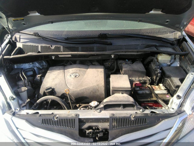 2017 Toyota Sienna, VIN: 5TDKZ3DC9HS897879
