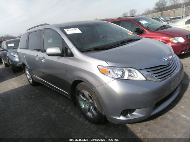 2017 Toyota Sienna, VIN: 5TDKZ3DC9HS897879