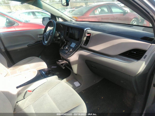 2017 Toyota Sienna, VIN: 5TDKZ3DC9HS897879