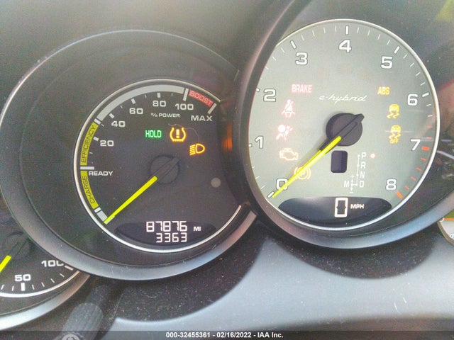 2016 Porsche Cayenne, VIN: WP1AE2A20GLA62135