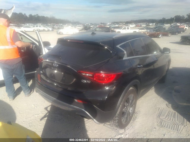 2018 Infiniti QX30, VIN: SJKCH5CR8JA047282