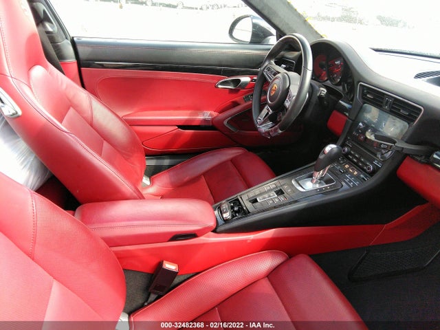 2018 Porsche 911, VIN: WP0AB2A92JS123554
