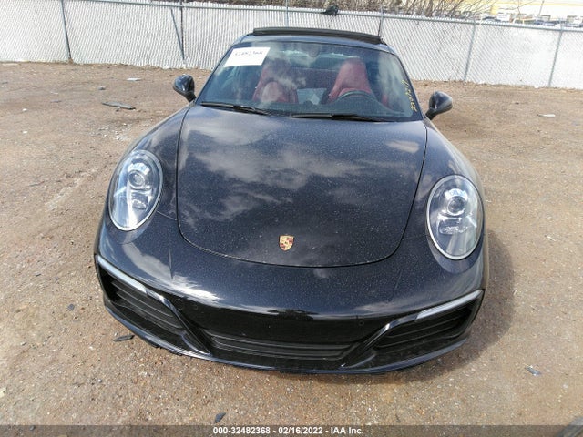 2018 Porsche 911, VIN: WP0AB2A92JS123554