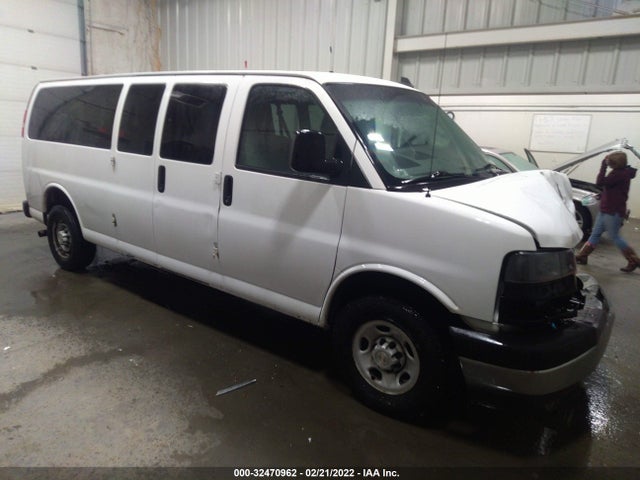 2018 Chevrolet Express, VIN: 1GAZGNFGXJ1335162