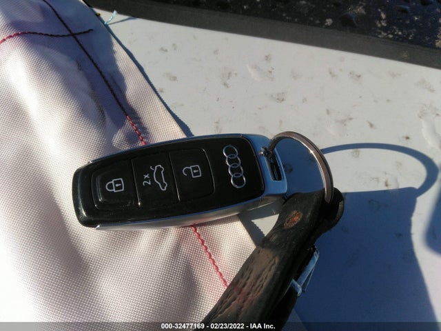 2021 Audi e-tron, VIN: WA12AAGEXMB001092