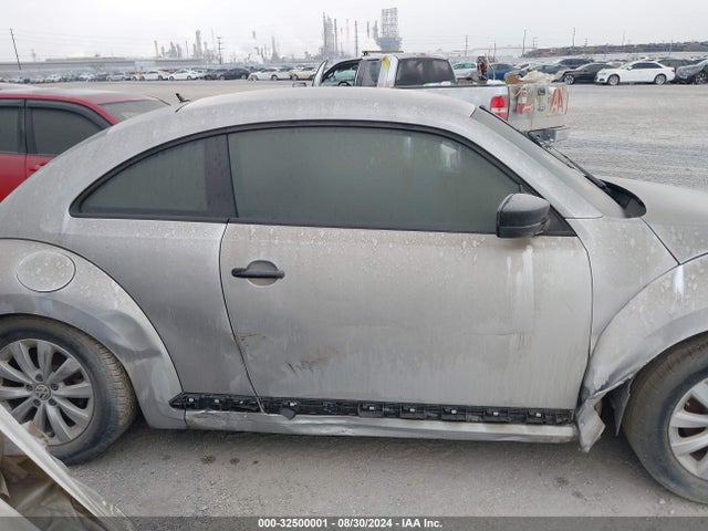 2014 Volkswagen Beetle Coupe 1.8t Entry მანქანა იყიდება აუქციონზე, vin: 3VWF17AT8EM647708, აუქციონის ნომერი: 32500001