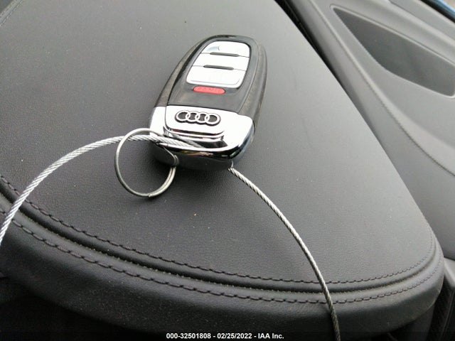 2017 Audi R8, VIN: WUAKBAFXXH7901444