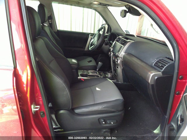 2020 Toyota 4Runner, VIN: JTEBU5JR0L5820511