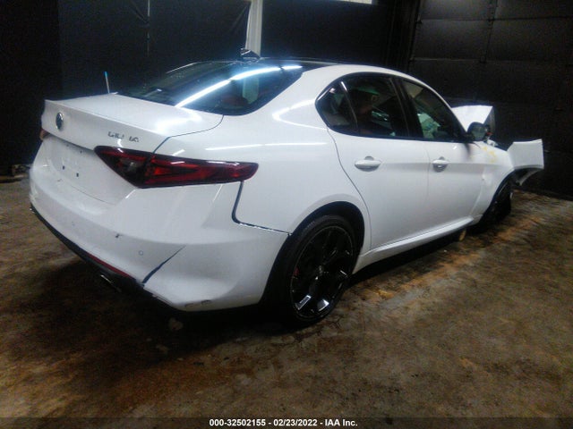 2021 Alfa Romeo Giulia, VIN: ZARFANBN0M7644548