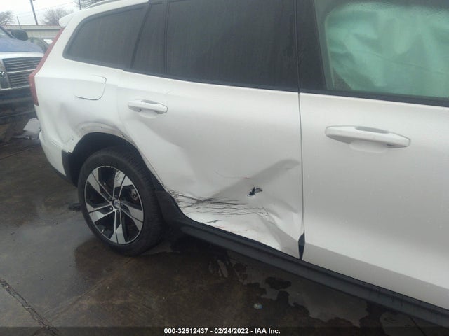 2021 Volvo V60, VIN: YV4102WK9M1077875
