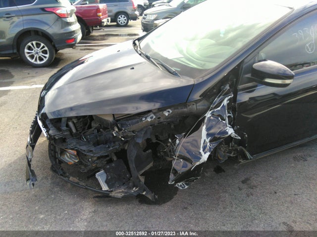 1FADP3F27GL393968 Ford FOCUS SE