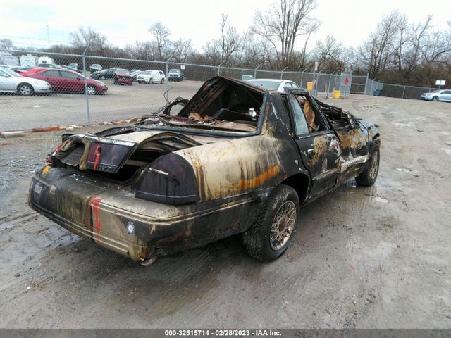 2000 MERCURY GRAND MARQUIS GS VIN: 2MEFM74W9YX734105