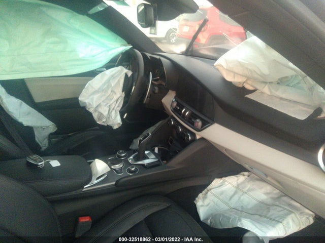 2020 Alfa Romeo Giulia, VIN: ZARFANAN5L7625266