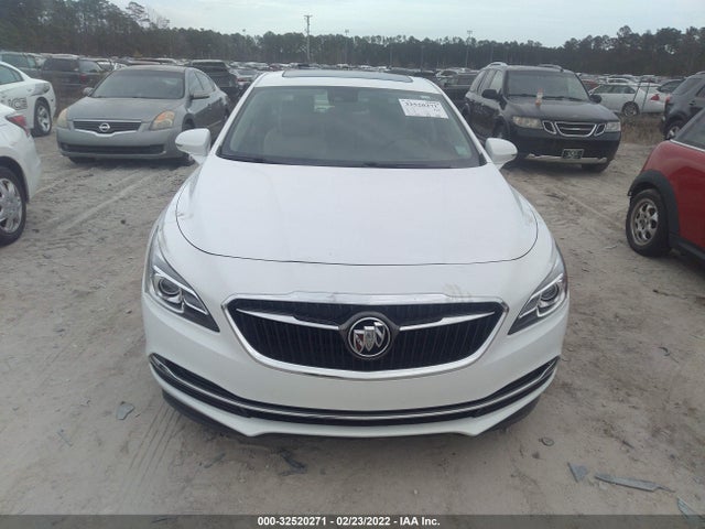 2018 Buick LaCrosse, VIN: 1G4ZR5SS5JU136820