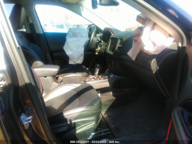 3C4NJDDB2JT499782 Jeep Compass Trailhawk