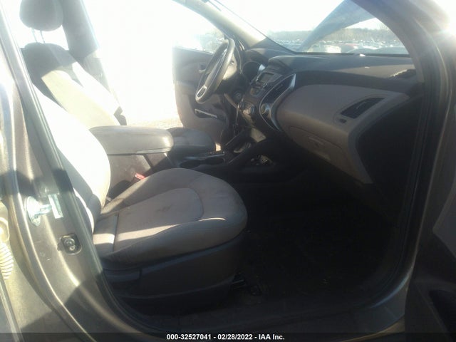 2011 HYUNDAI TUCSON GL VIN: KM8JT3AB3BU145814