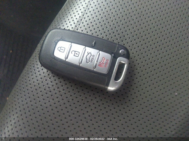 2015 Hyundai Sonata, VIN: KMHEC4A45FA129923