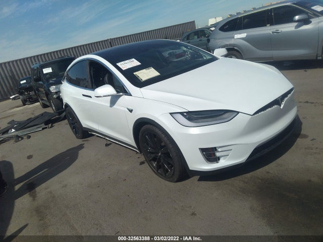 2017 Tesla Model X, VIN: 5YJXCBE2XHF044502